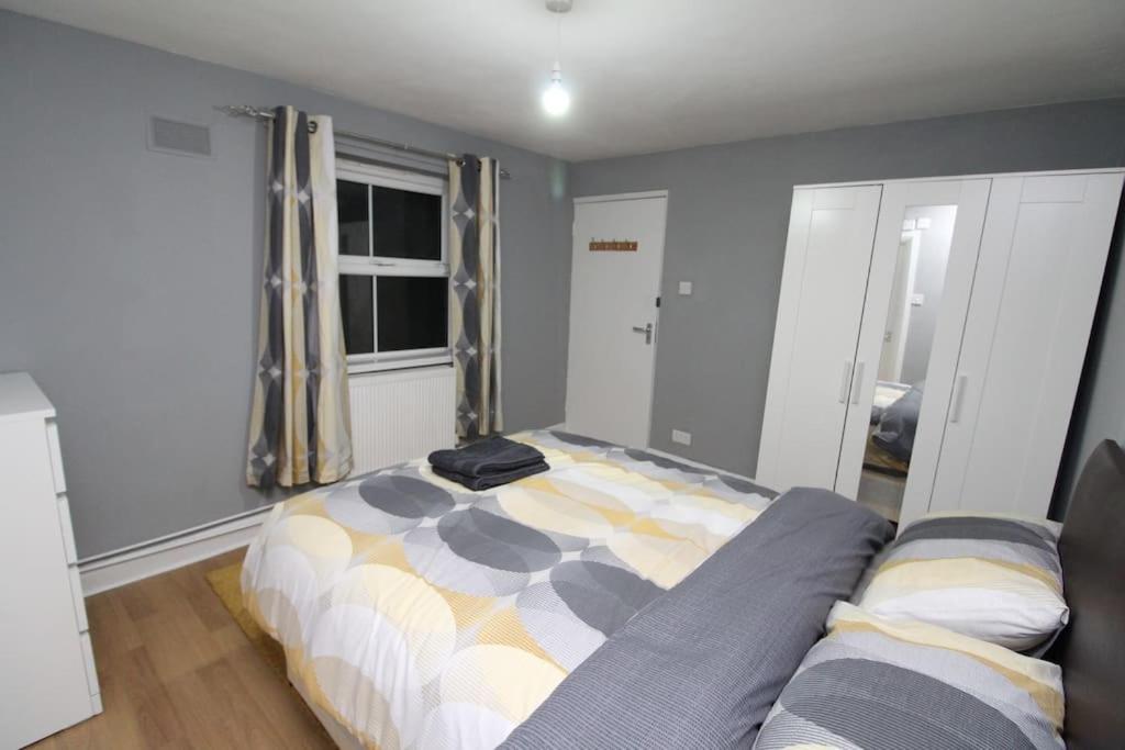 Modern 2 Bed Close To City Apartment ลอนดอน ภายนอก รูปภาพ