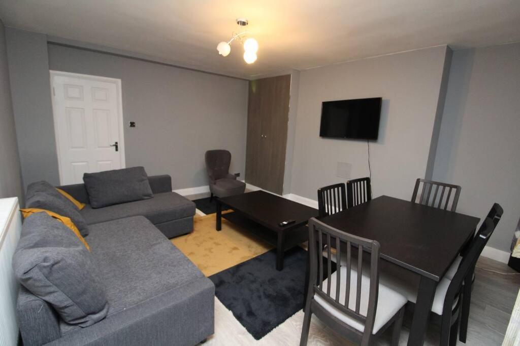 Modern 2 Bed Close To City Apartment ลอนดอน ภายนอก รูปภาพ