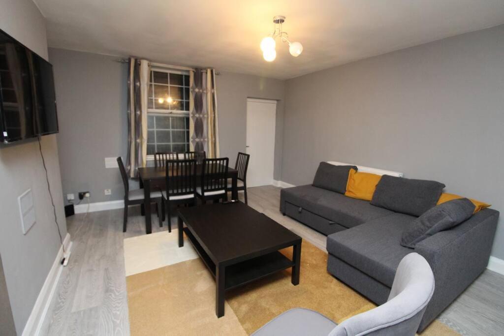 Modern 2 Bed Close To City Apartment ลอนดอน ภายนอก รูปภาพ