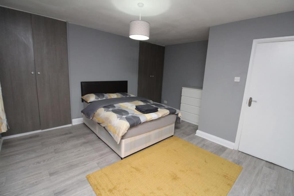 Modern 2 Bed Close To City Apartment ลอนดอน ภายนอก รูปภาพ
