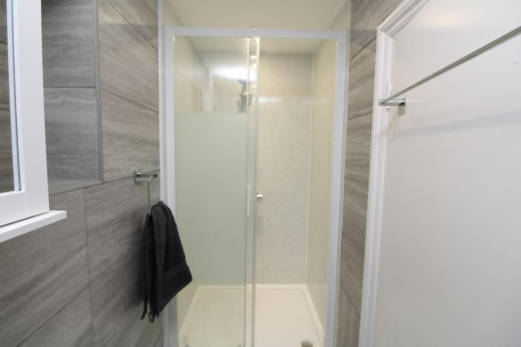 Modern 2 Bed Close To City Apartment ลอนดอน ภายนอก รูปภาพ